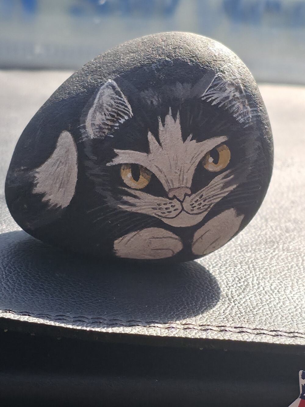 Vintage 1986 M. POLLOCK Signed Hand-painted TUXEDO CAT Rock Art Paperweight